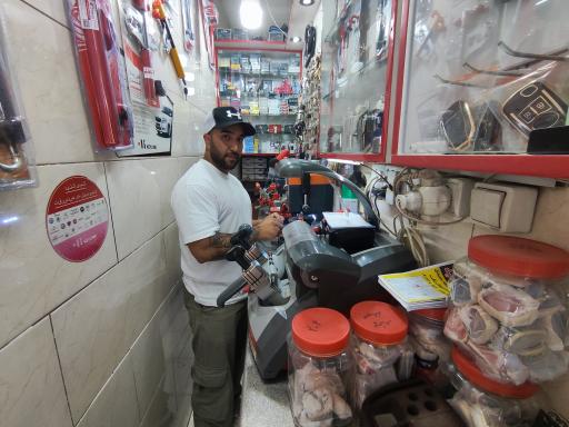 عکس کلید سازی اکبری