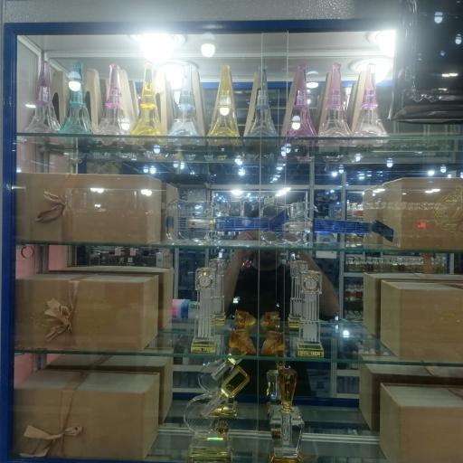 عکس فروشگاه عطر بهشت