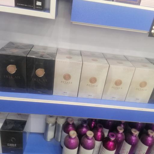 عکس فروشگاه عطر بهشت