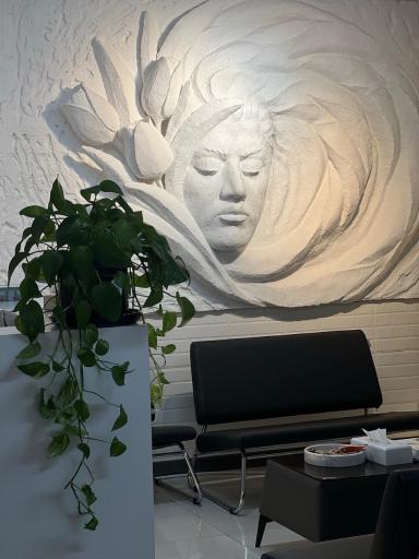 عکس ساختمان پزشکان لاله