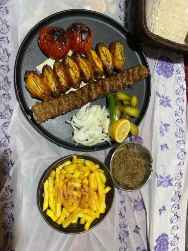 عکس باغ رستوران دربار