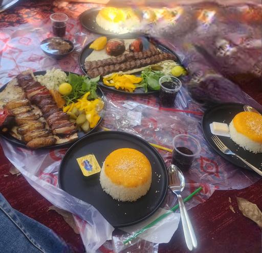 عکس باغ رستوران دربار