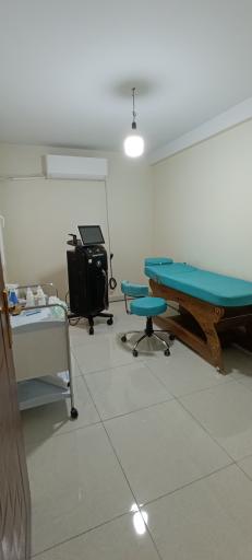 عکس کلینیک زیبایی و لیزر مو گندم