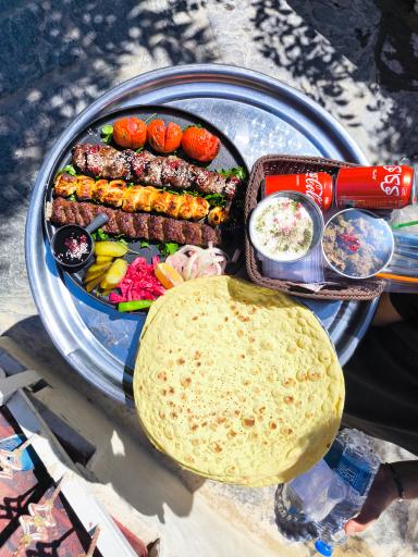 عکس باغ رستوران دربار ایرونی