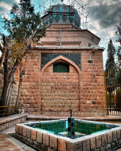 عکس آرامگاه باباکوهی