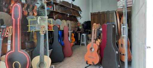 عکس آموزشگاه موسیقی آوای چکاوک