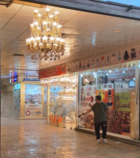 عکس فروشگاه لوستر برنزه