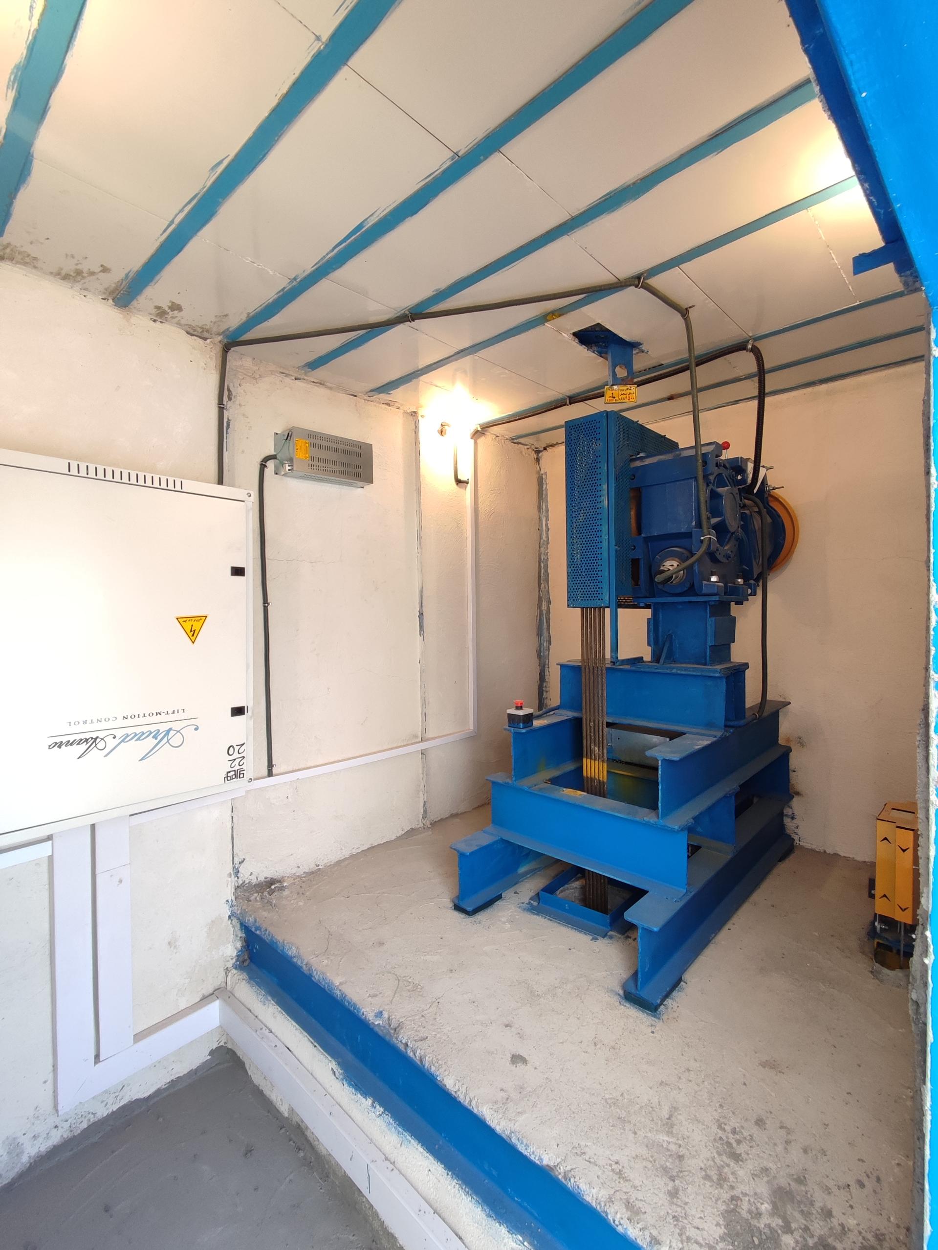 عکس آسانسور پاد فراز