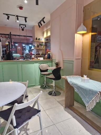 عکس کافه مِلو