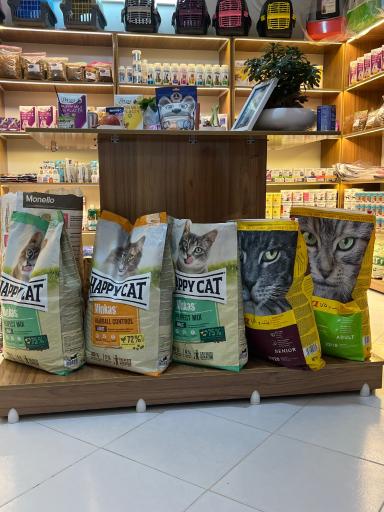 عکس کلینیک دامپزشکی و پت‌شاپ آلفا