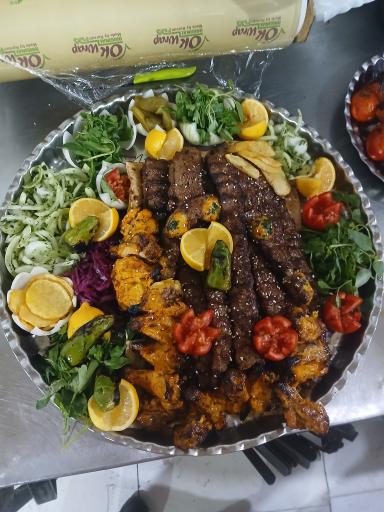 تهیه غذای جوان