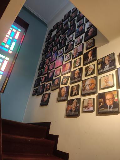 عکس موزه تصاویر معاصر