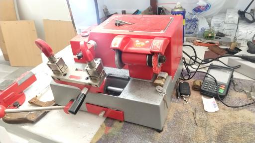 عکس یدک کش و کلیدسازی 