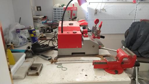 عکس یدک کش و کلیدسازی 