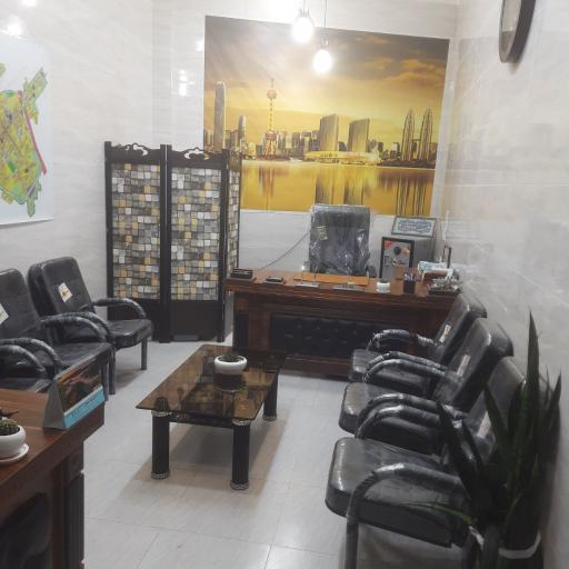 عکس مشاور املاک رایکا