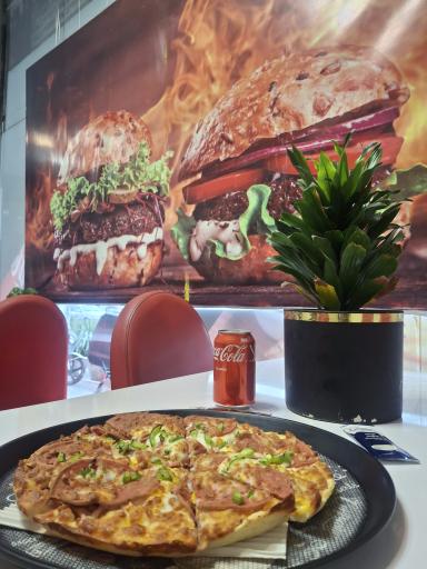 عکس پیتزا هفت ستاره