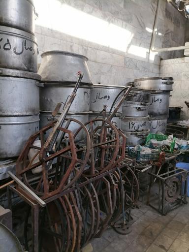 عکس کرایه چی وصال، ظروف کرایه