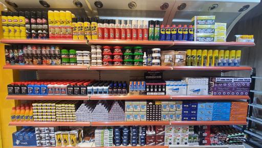 عکس فروشگاه شهر چسب