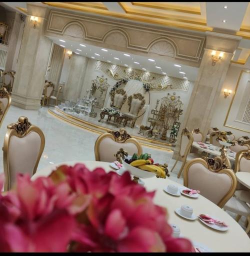 عکس تالار پذیرایی قصر طلایی