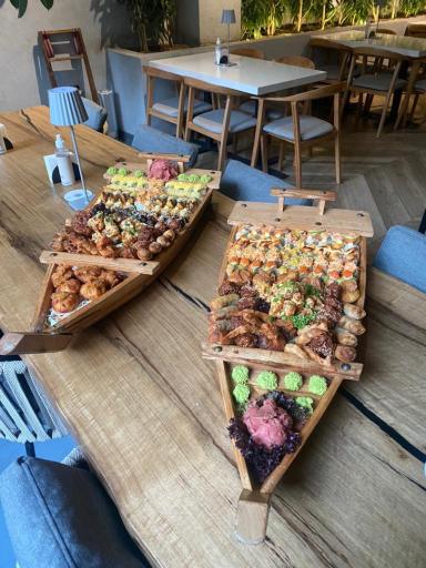 عکس رستوران سوشی آنت