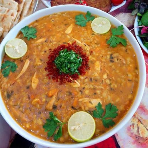 عکس تهیه غذای عمو صادق