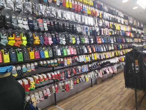 عکس فروشگاه جوراب و لباس زیر پیتا