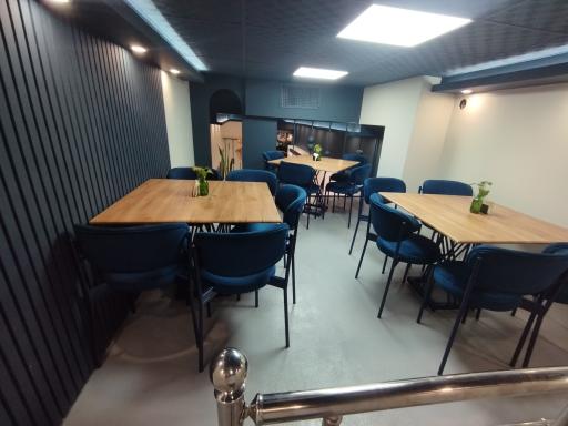 عکس کافه فست فود میلانژ