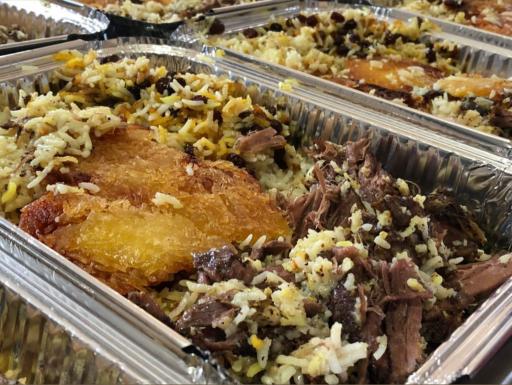 عکس تهیه غذای ته دیگ