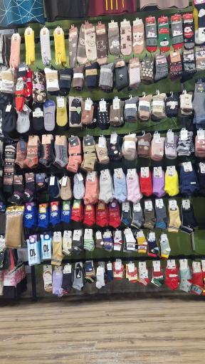 عکس فروشگاه جوراب و لباس زیر پیتا