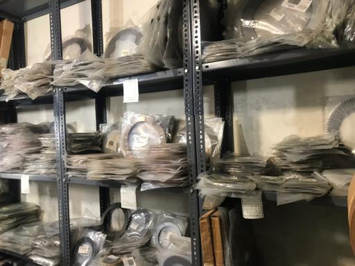 عکس لوازم یدکی نشاط