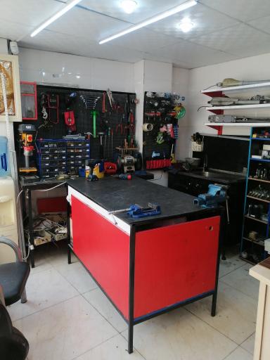 عکس تعمیرات درب های اتوماتیک