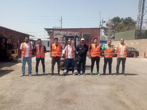 آموزشگاه رانندگی لیفتراک آسان ماشین 