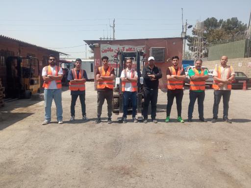 آموزشگاه رانندگی لیفتراک آسان ماشین 