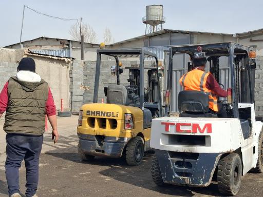 عکس آموزشگاه رانندگی ویژه لیفتراک آسان ماشین