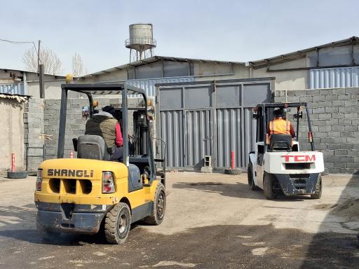 عکس آموزشگاه رانندگی ویژه لیفتراک آسان ماشین