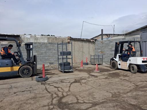 عکس آموزشگاه رانندگی ویژه لیفتراک آسان ماشین