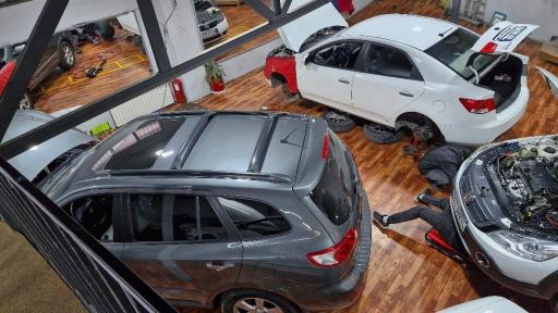 عکس تعمیرگاه هیوندای و کیا دایناکو