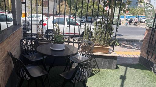 عکس کافه مونیل