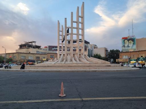 عکس میدان انقلاب