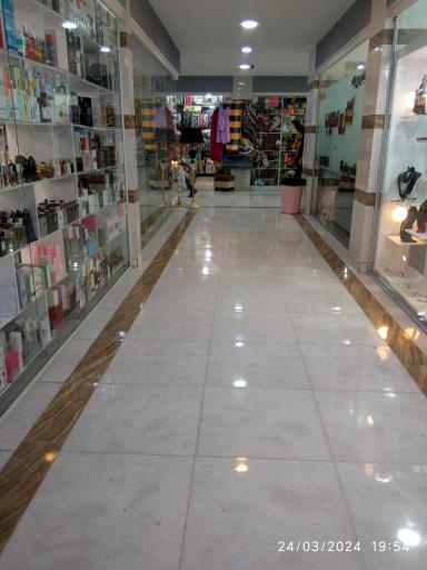 عکس مرکز خرید کوروش 2