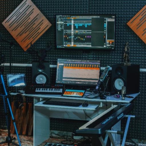 عکس استودیو موسیقی ماژینور