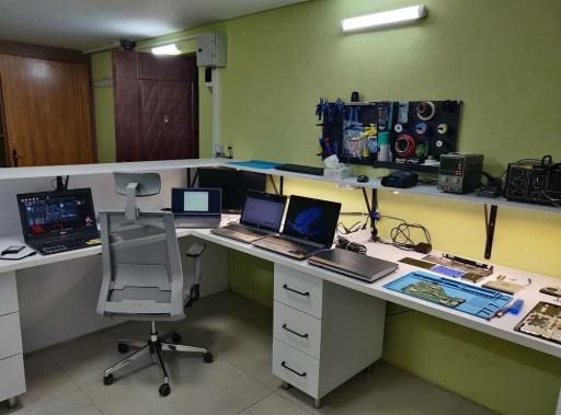 عکس تعمیرات کامپیوتر و لپ‌تاپ شایان