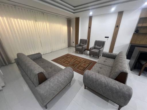 ویلای تریپلکس استخردار