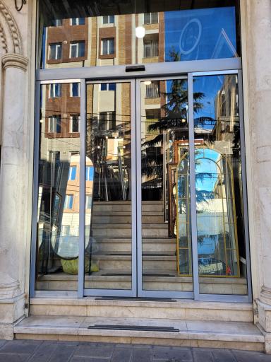 عکس کارگاه شیشه و آینه گلستان آسمان