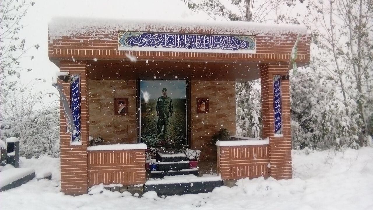 عکس آرامگاه شهید مدافع حرم هادی جعفری 