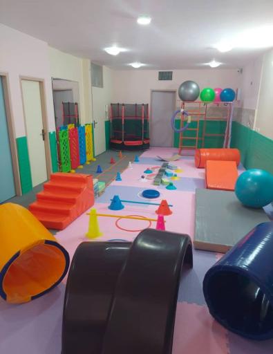 باشگاه تخصصی ورزشی حرکات اصلاحی و ماساژ دکتر مستغنی 