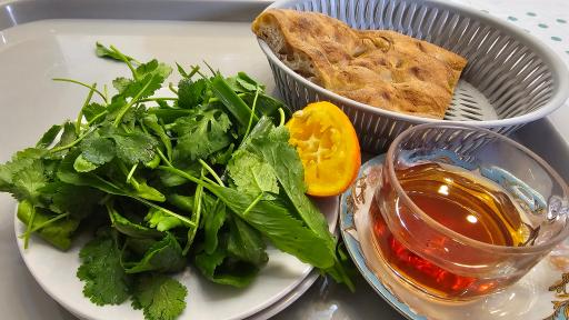 عکس صبحانه و تهیه غذای مسعود