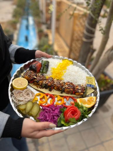 عکس باغ رستوران سنتی خانه غذا