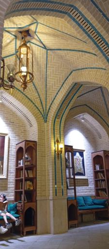 عکس بازار سنتی ایران‌مال (تیمچه حاج علی اکبر)