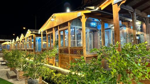 عکس باغ رستوران سنتی خانه غذا